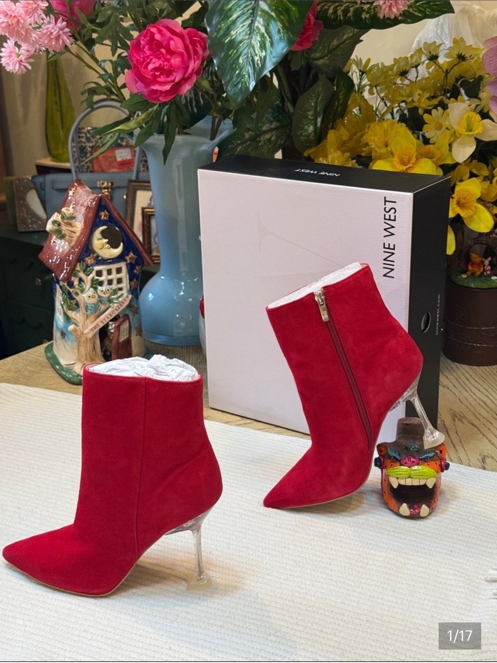 NINE WEST Womens Tonight
Ankle Boot 8 Red Suede